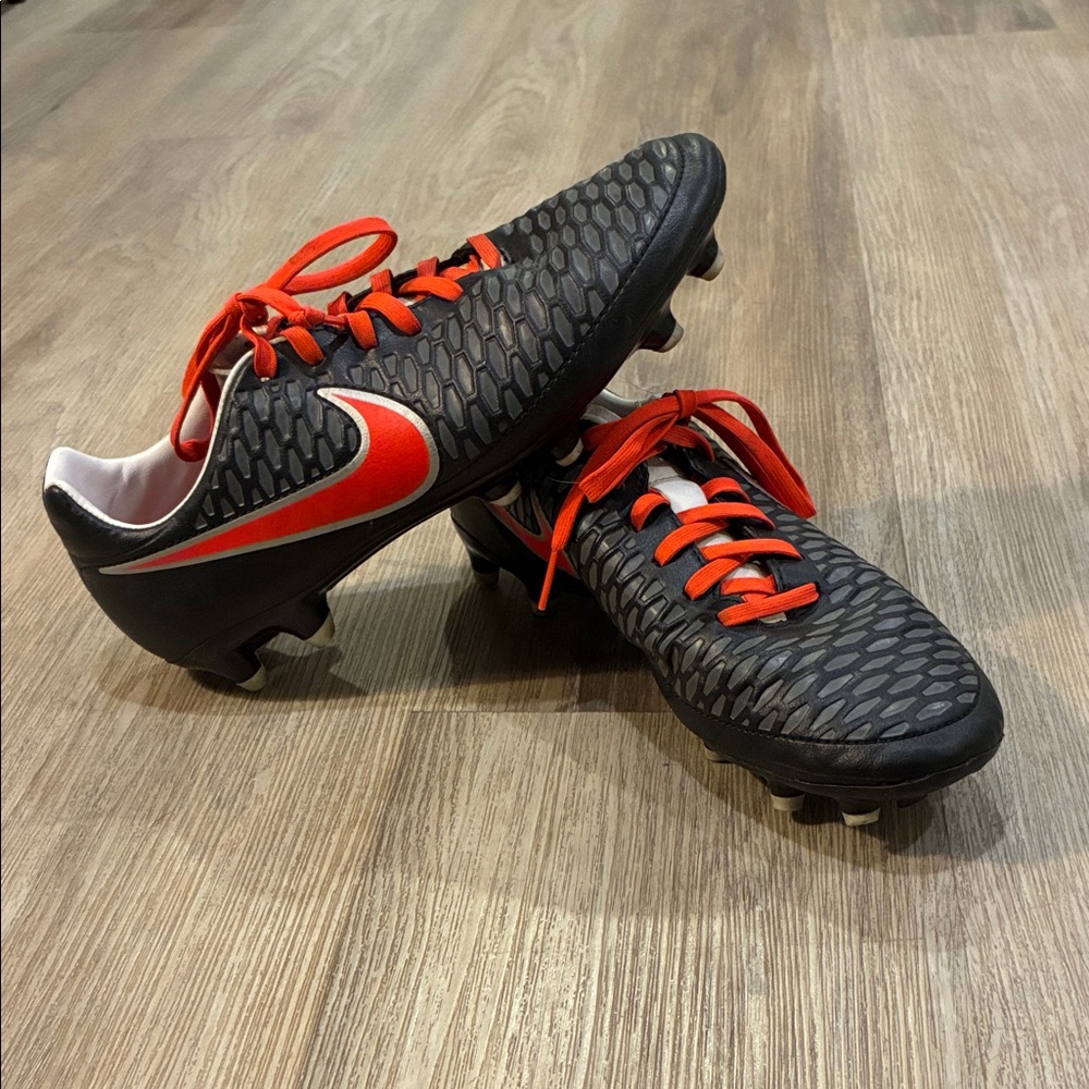 Nike Magista Soccer Cleats